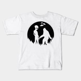 Alien And Bigfoot Silhouette Kids T-Shirt